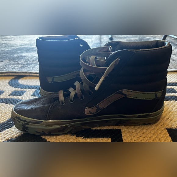 Vans Sk8 Hi Shoes - Picture 6 of 8